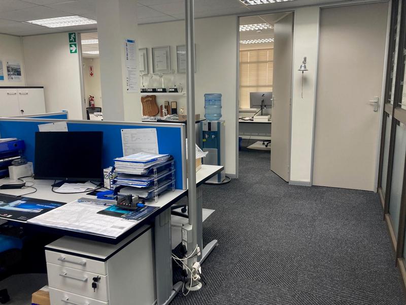 To Let Commercial Property for Rent in Newton Park Eastern Cape